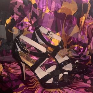 Micheal Kors Evie Black Platform